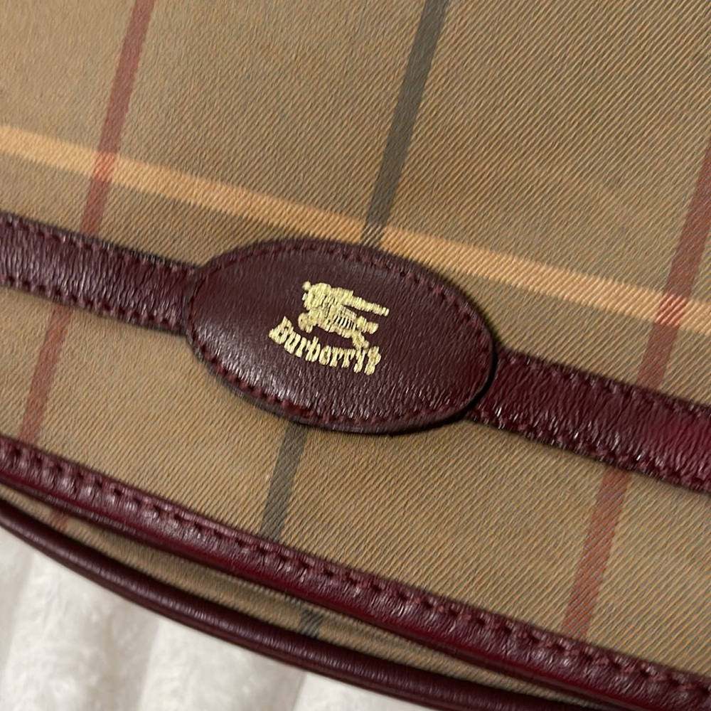 Burberrys Vintage Bag - Picture 2 of 16